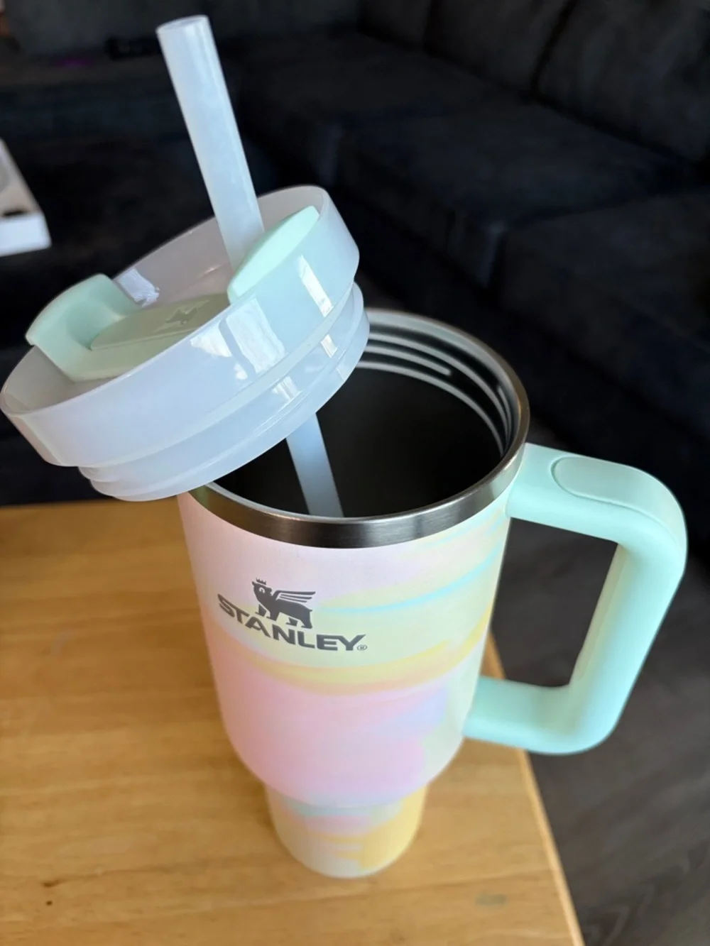 Stanley Quencher H2.0 Flowstate Tumbler - Picture 3 of 4